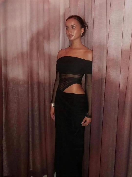 ARLA | Vestido Ajustado con Hombros Descubiertos y Detalles de Malla | Elegante y Sensual para Ocasiones Especiales 4