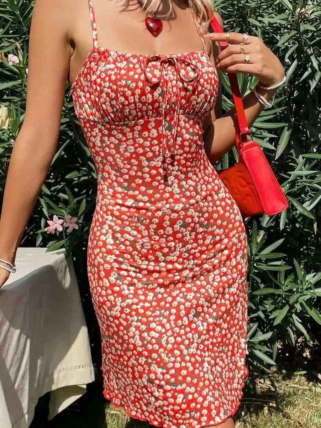 Isabella | Minivestido Floral con Tirantes Ajustables para Mujer 1