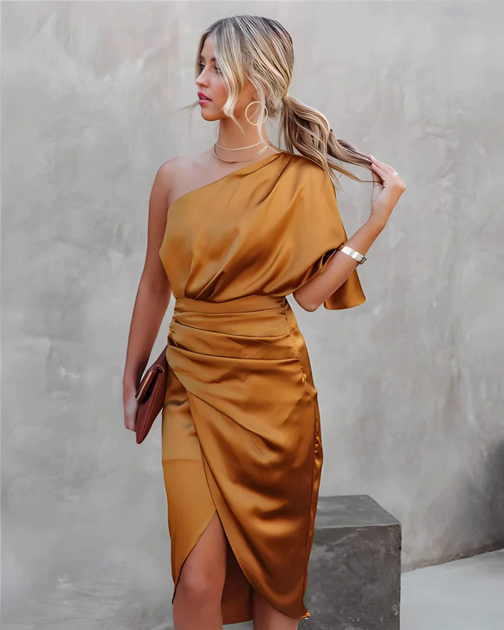 Isabella | Vestido de Satén con Un Solo Hombro para Mujer 2
