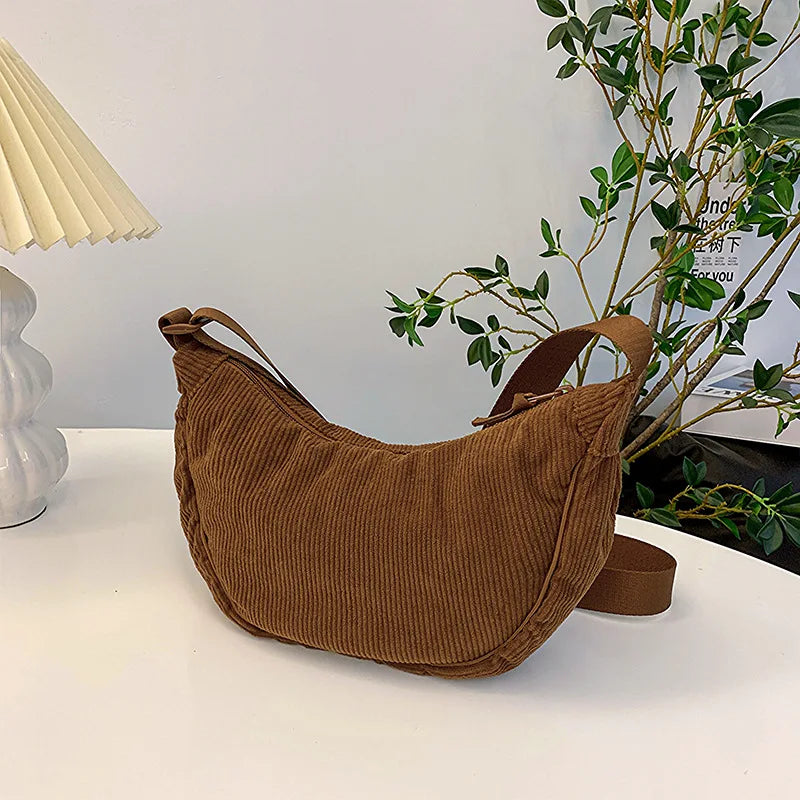 Lucía | Bolso Bandolera de Pana Ajustable para Mujer Elegante y Casual 8