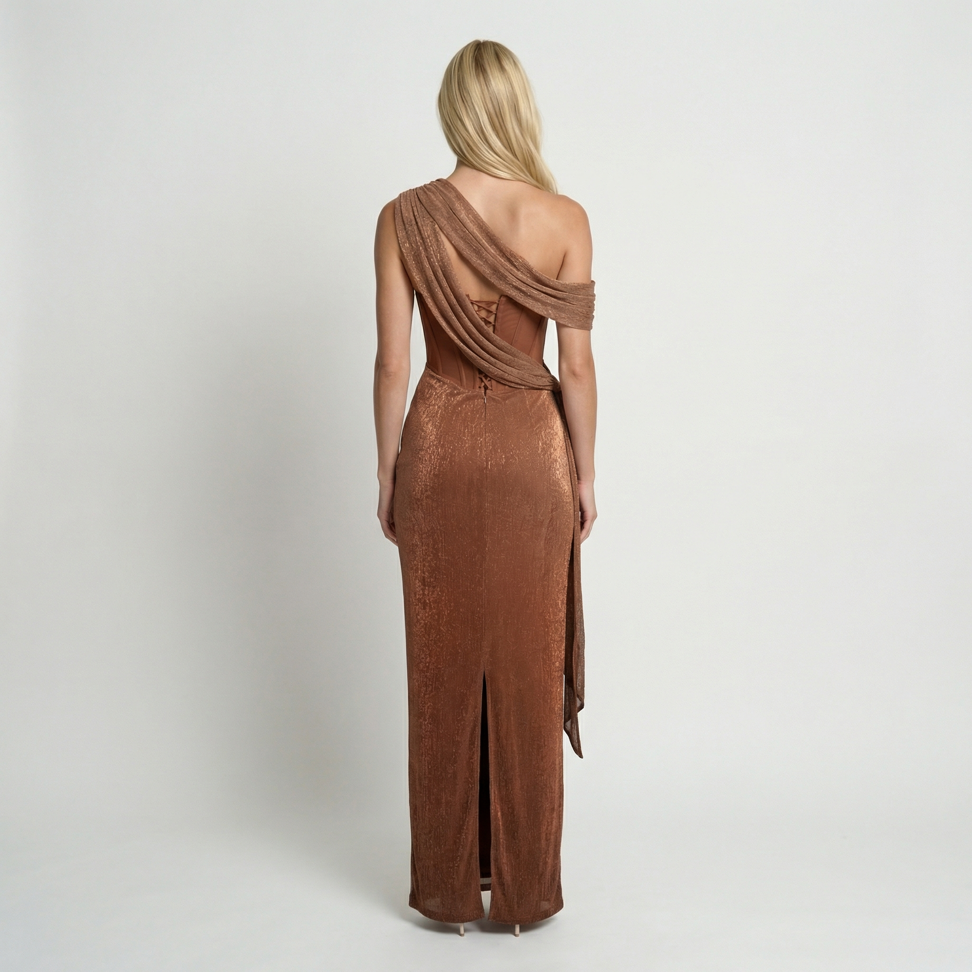 SatinElegance | Glamuroso Vestido Largo de Satén con Un Solo Hombro 4