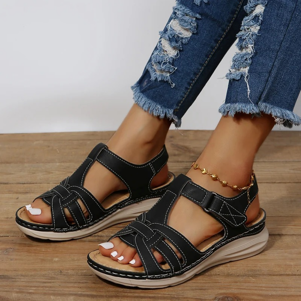 Sofia | Elegantes Sandalias de Ante Bicolor con Tacón Cómodo 4