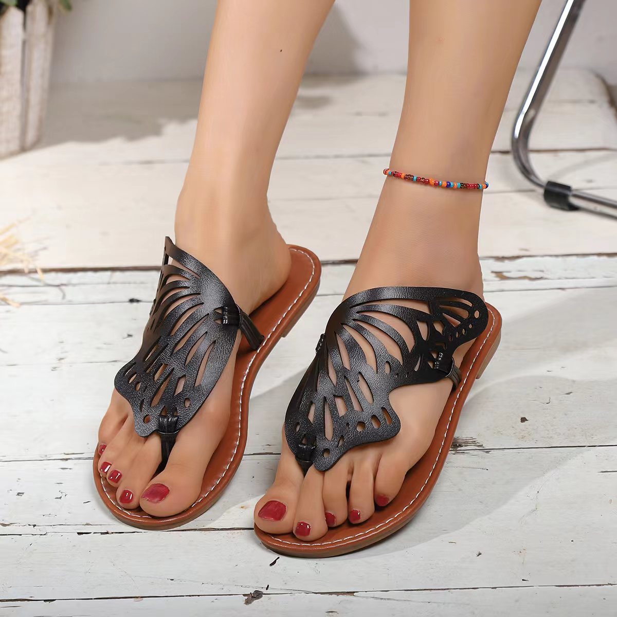 Sofia | Sandalias Vintage Planas con Diseño de Alas de Mariposa 4
