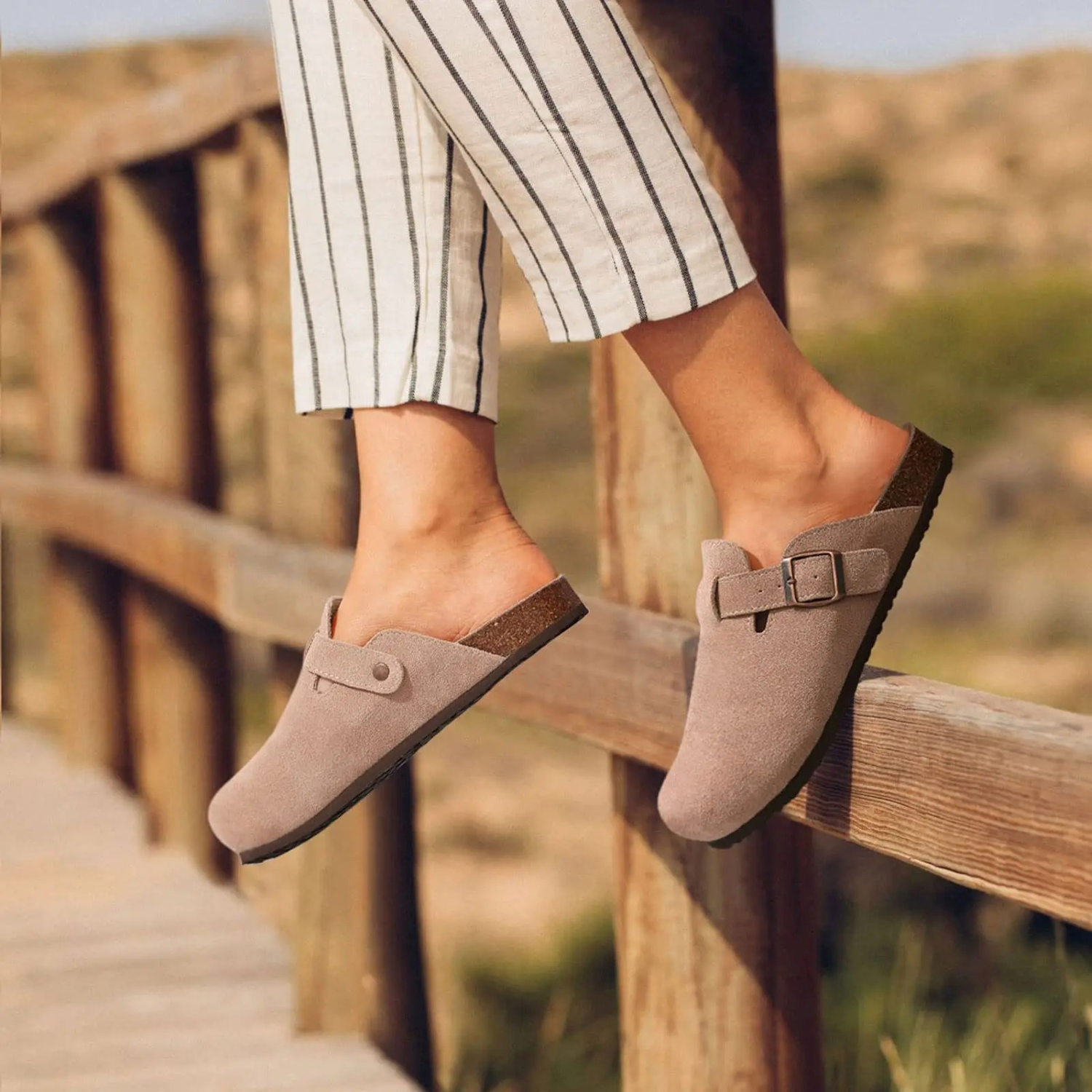 Sophie | Elegantes Sandalias Zueco de Ante Rosa 2