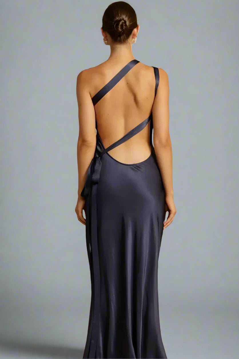 Indira | Elegante Vestido de Noche Asimétrico Satinado - Noa Lagos