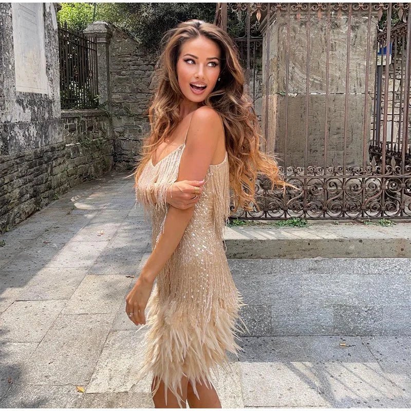 Mia | Elegante Vestido Midi con Lentejuelas y Plumas - Noa Lagos